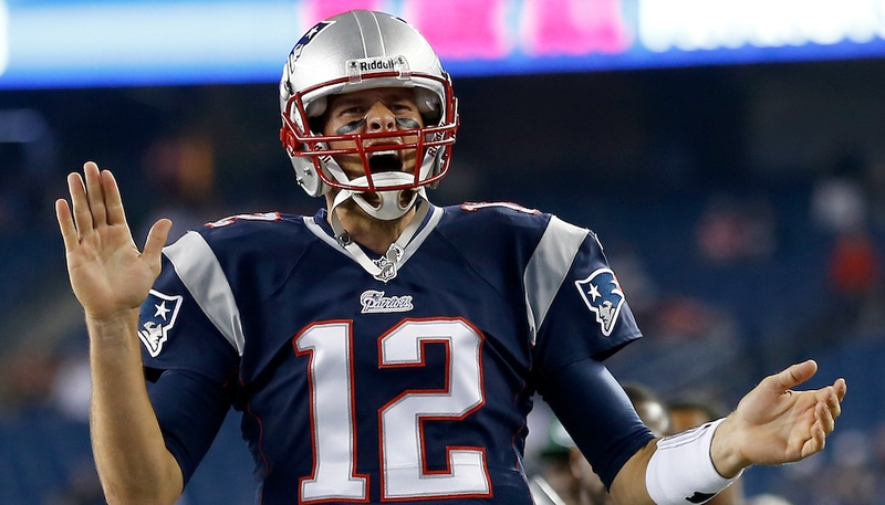 Illustration for article titled The Patriots Win Ugly As Tom Brady Looks Ready To Murder His Receivers